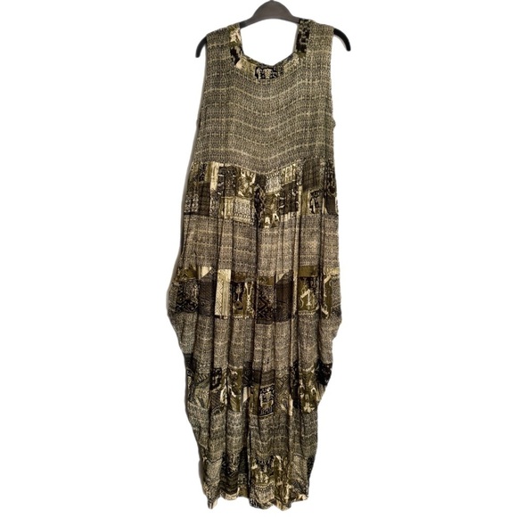 Elegant Green Maxi Dress - Picture 6 of 16